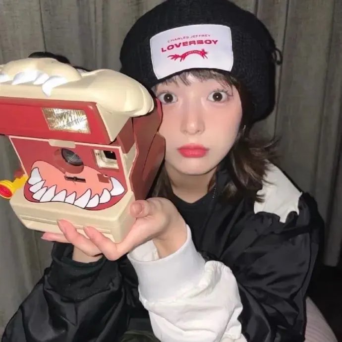 三小一家人